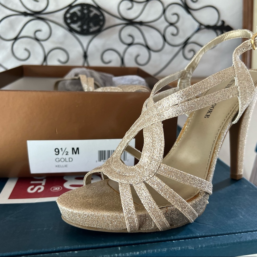 Audrey Brooke gold/silver heels